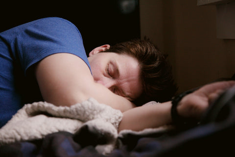 How to Sleep Better Naturally: A Science-Backed Evening Routine for Deeper Sleep
